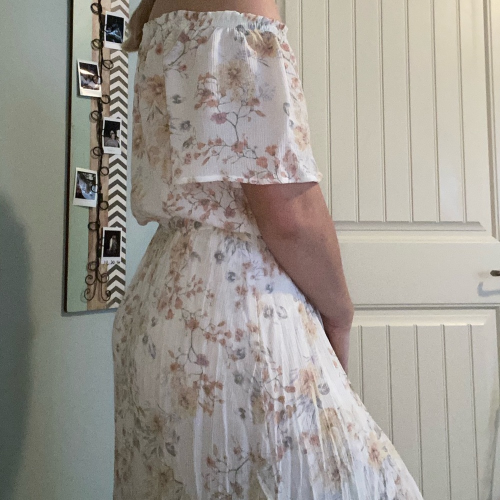 Romper - Picture 2 of 4